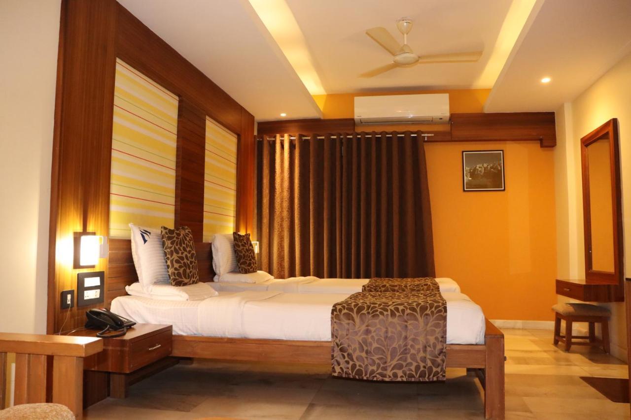 Hotel Madhuvan Serai Manipal Luaran gambar