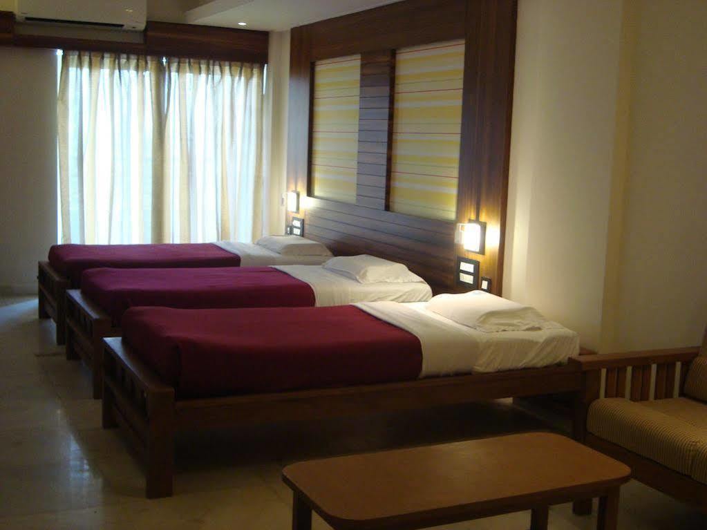 Hotel Madhuvan Serai Manipal Luaran gambar