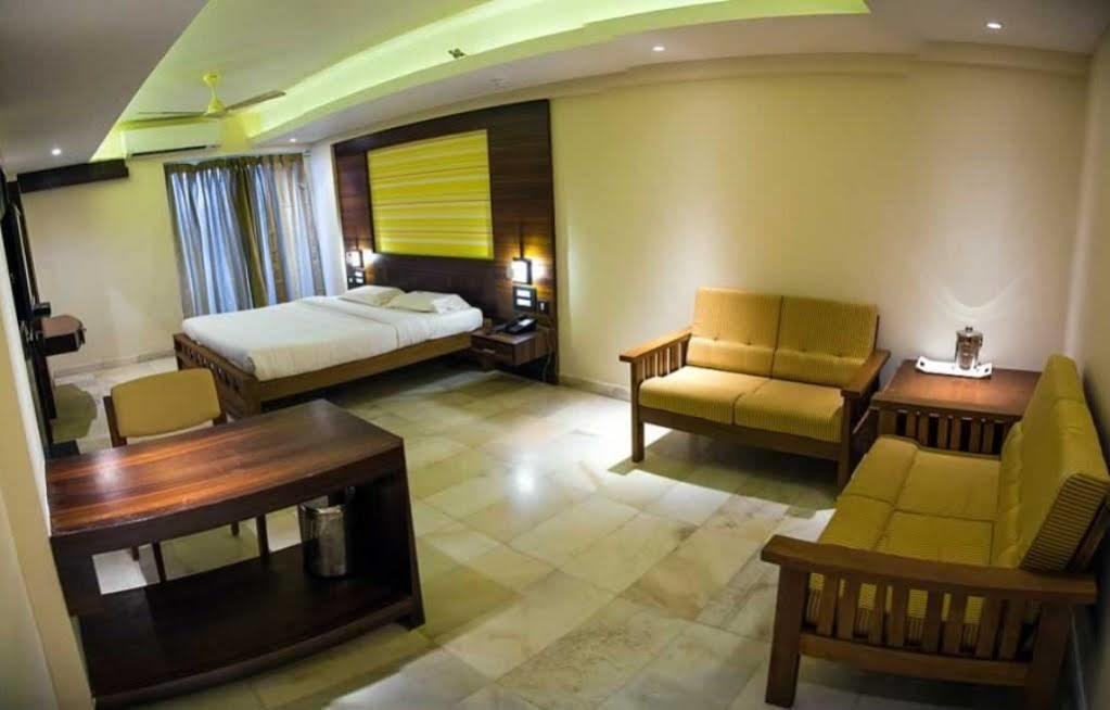 Hotel Madhuvan Serai Manipal Luaran gambar